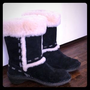 Super warm & comfy UGG leather &  sheepskin boots